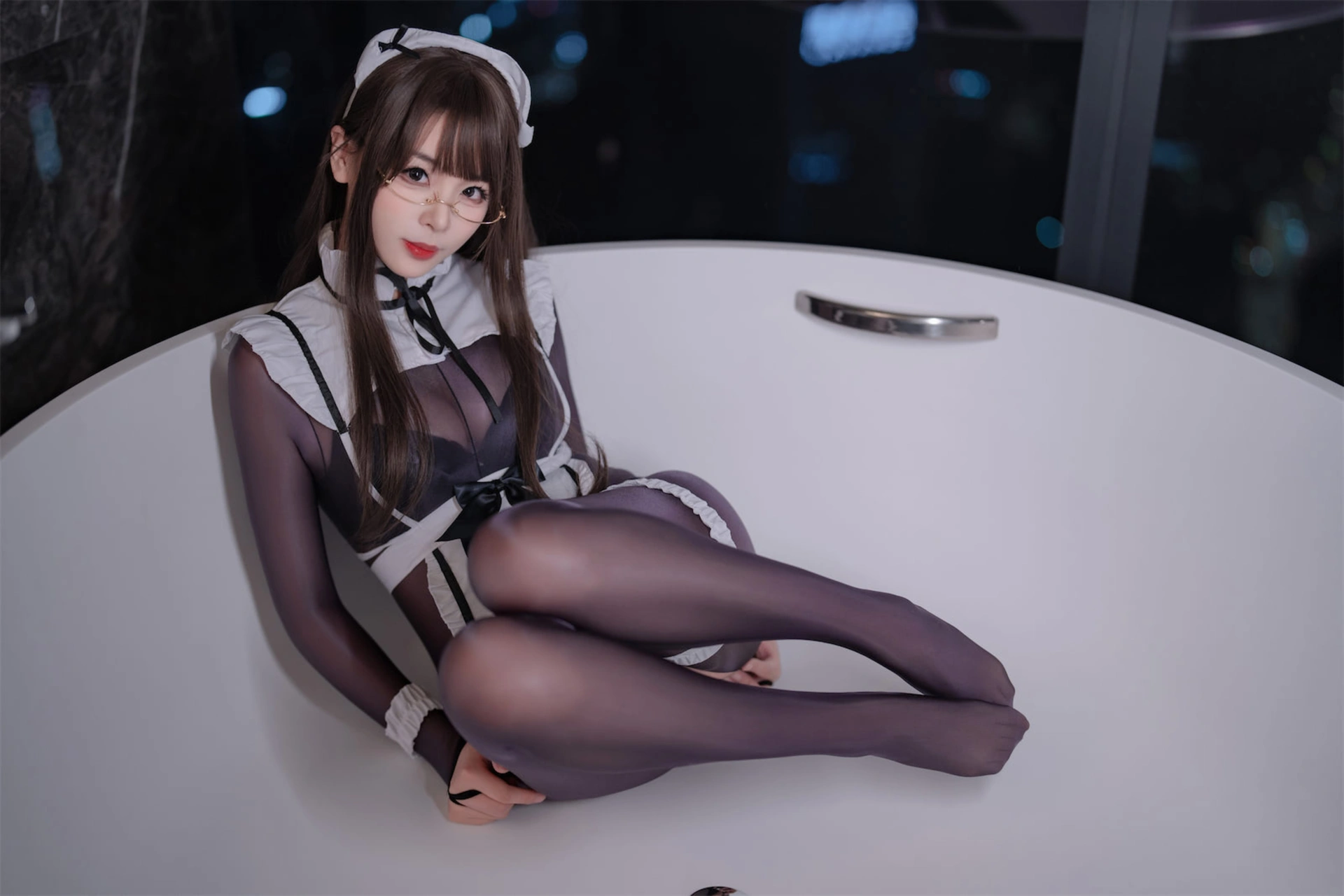 轩萧学姐 – NO.088 连体丝女仆 1